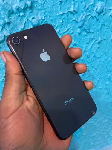 iPhone 8plain gb64 Clean