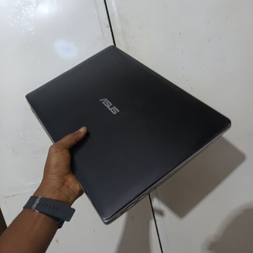slim laptop Asus core i3