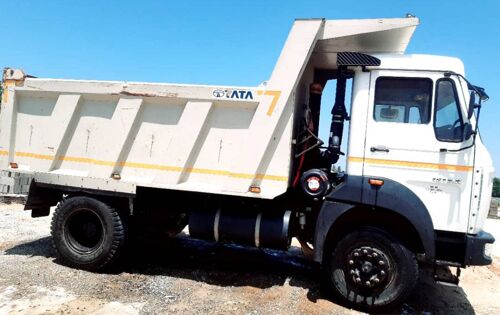 TATA TIPPER TONE 10 NEW