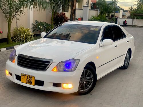 NAUZA TOYOTA CROWN ATHLETE 