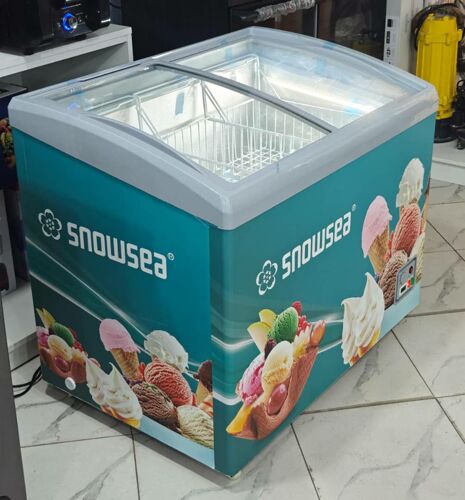 Showcase freezer 280L