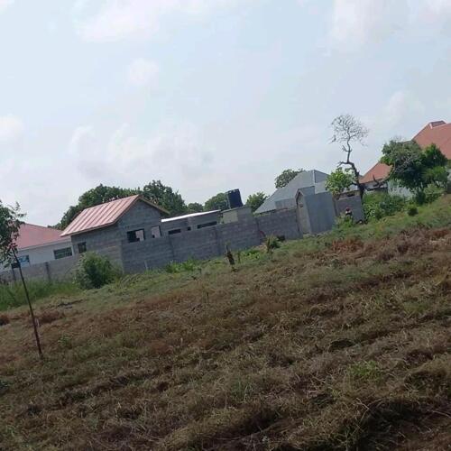 PLOTS FOR SALE/ VIWANJA VINAUZWA KIMBIJI