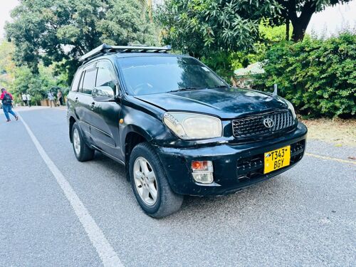 Toyota RAV4 ipo mwanza 