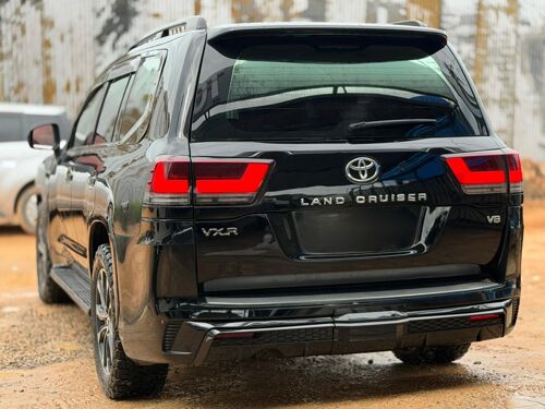 Land Cruiser 200 Series 