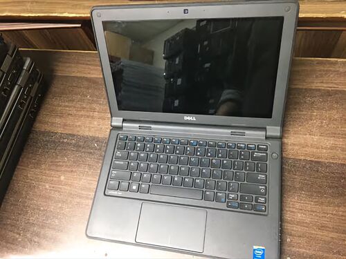 Dell 3160 [Touch screen]