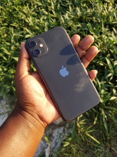 iPhone 11 64GB