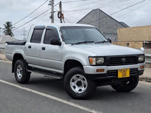 NAUZA TOYOTA PICK UP HILUX MPY