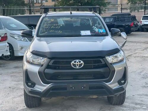 TOYOTA HILUX NAUZA NEW SAFI 