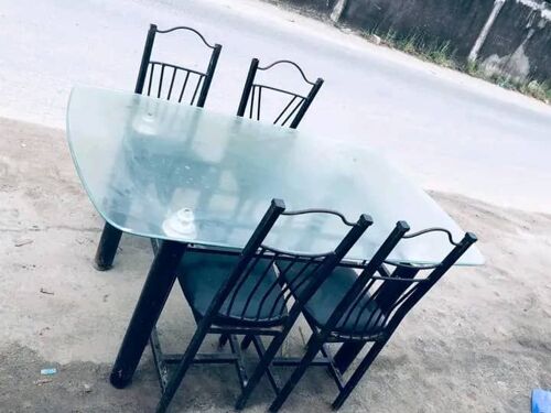 Dinning table 4chairs 