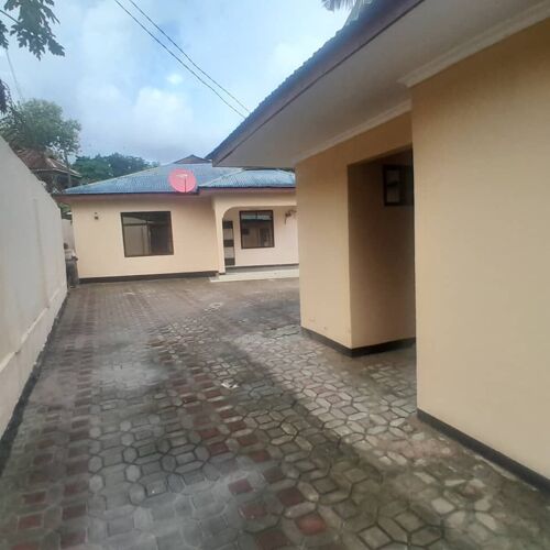 GUESTHOUSE, ROOM 10 MBEZI MSGL