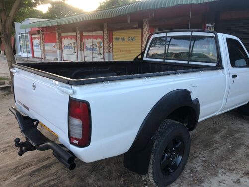 Nissan Hard body 