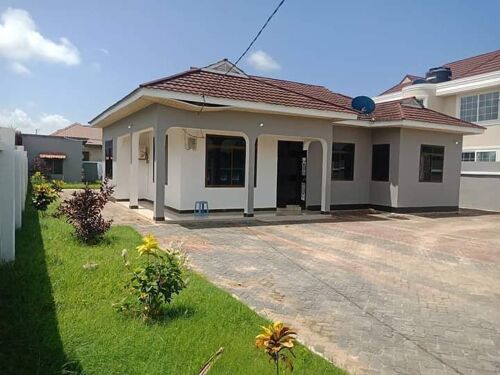 House for Rent at Bahari beach