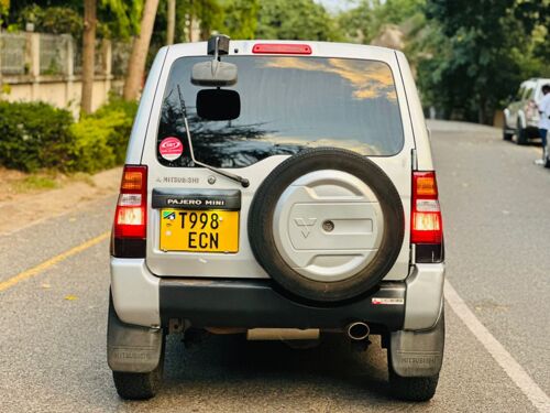 Pajero min 