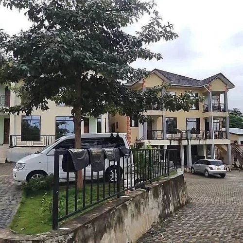 HOUSE FOR RENT
