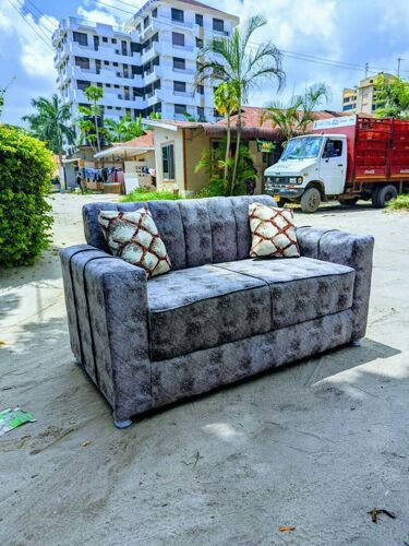 Sofa watu wawili