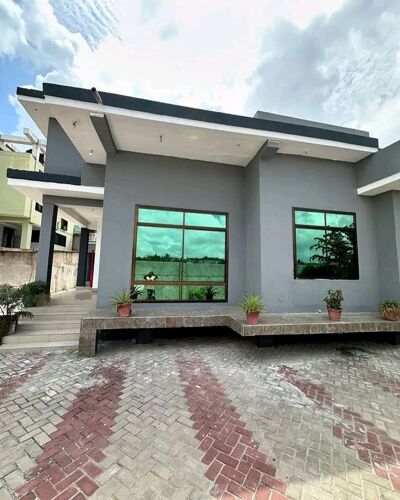 MBEZI BEACH ROOM2 ZAKULALA 