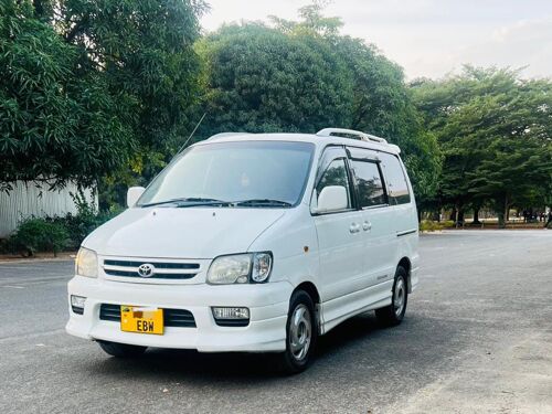NAUZA TOYOTA NOAH OLD MODEL 