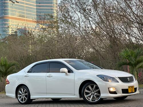TOYOTA CROWN ATHLETE 