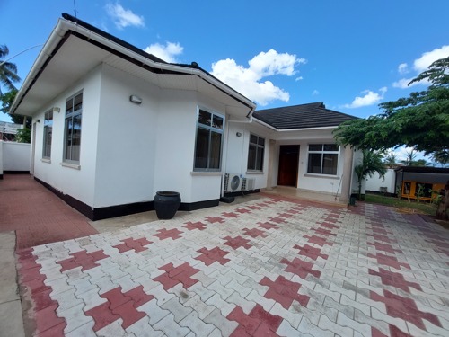 STAND ALONE 3 BEDROOMS HOUSE FOR RENT