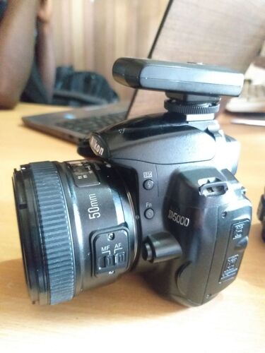Nikon D5000