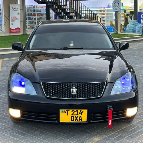 NAUZA TOYOTA CROWN ATHLETE NZU