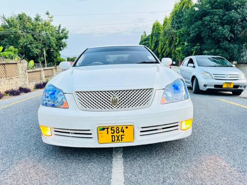 Toyota crown  athlete 