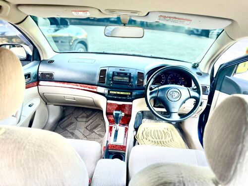 Toyota premio 2004 For Sale. e