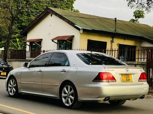 TOYOTA CROWN ATHLETE 