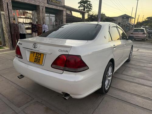 Crown 2006 mil 11.9