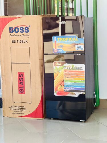 Boss glass fridge 118L