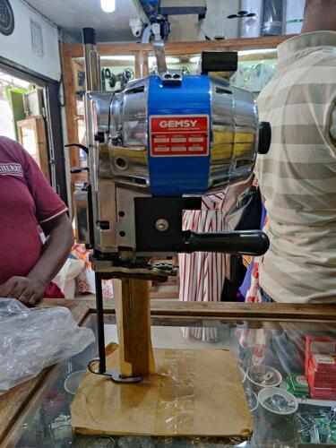 Cutting machine