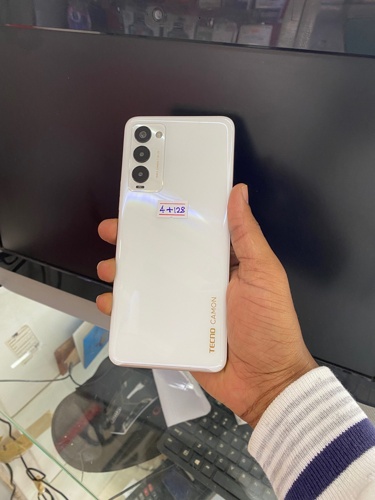Tecno camon18