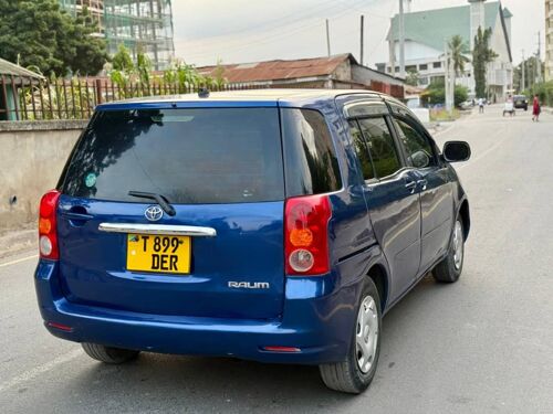 Toyota Raum 4