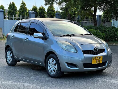 NAUZA TOYOTA VITZ NZURI SANA 