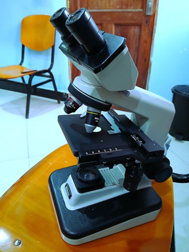 BINOCULAR MICROSCOPE [NIKON]