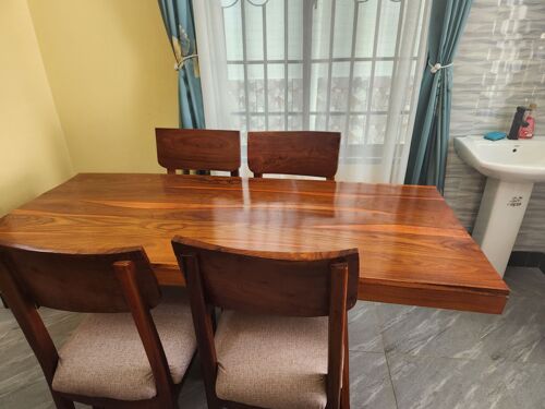 Dinning table na viti nne