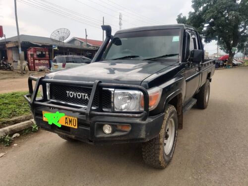 TOYOTA LAND CRUISER PICKUP 