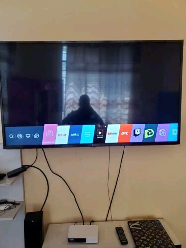 Lg smart TV inch 50