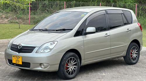 2002 TOYOTA COROLLA SPACIO