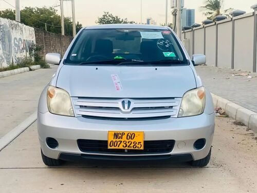 TOYOTA IST 