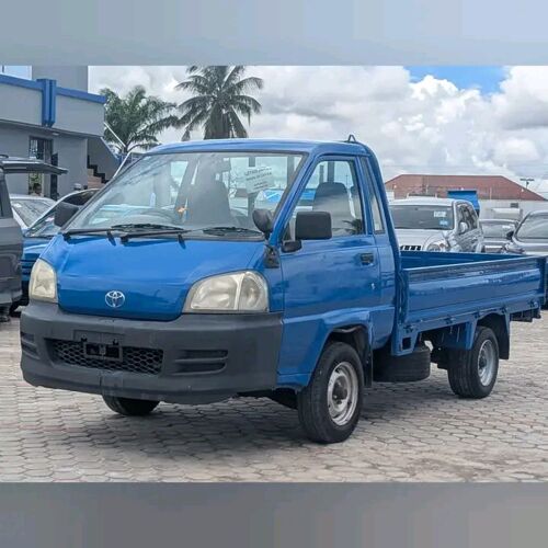 TOWN HIACE NAUZA NEW 