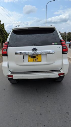 NAUZA TOYOTA LANDCRUSER PRADO 