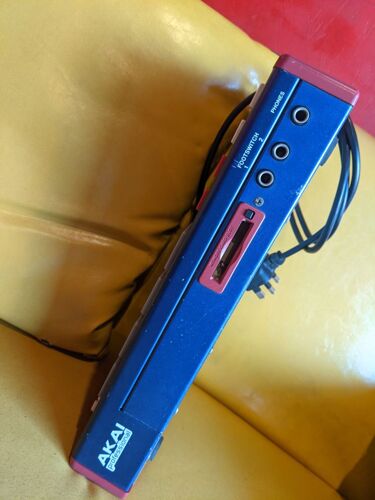 Akai DRUM MACHINE MPC 1000