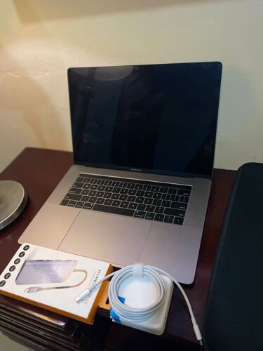 Macbook Pro Retina  Touchbar