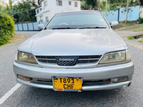 Toyota carina 