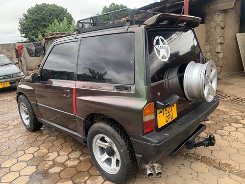 Suzuki Escudo