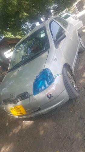 TOYOTA VITZ OLD