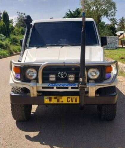 Land cruiser pick up 