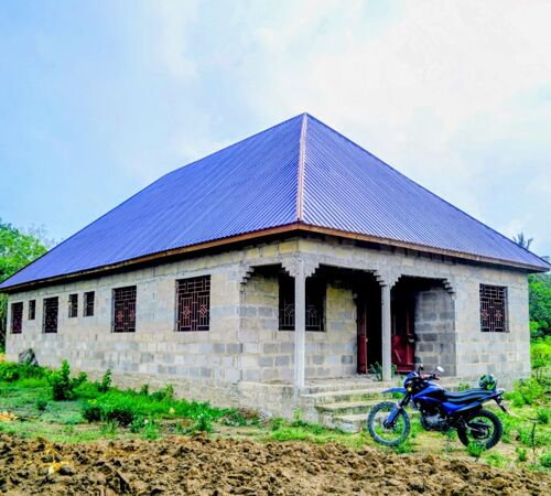 NYUMBA INAUZWA NZURI 