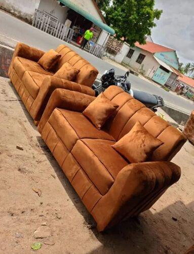 SOFA SET KALI SANA MPYA 2:2